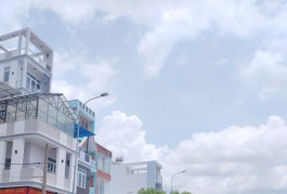 Ngộp Lý Thánh Tông - Giáp Q11 - 4,5x15m2 - HXH 6m Thông - 2 tầng